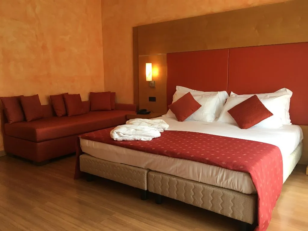 Room, Plus Welcome Milano, Milan