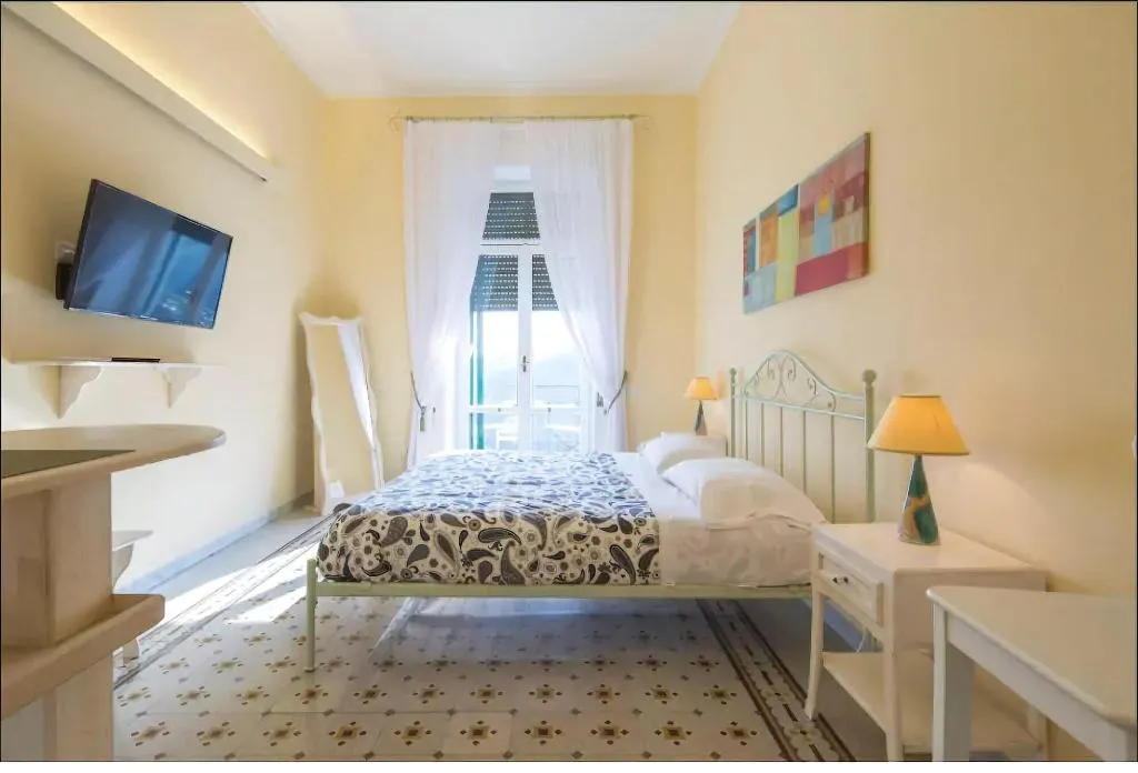 Room, Villa Verde Sul Mare, Naples
