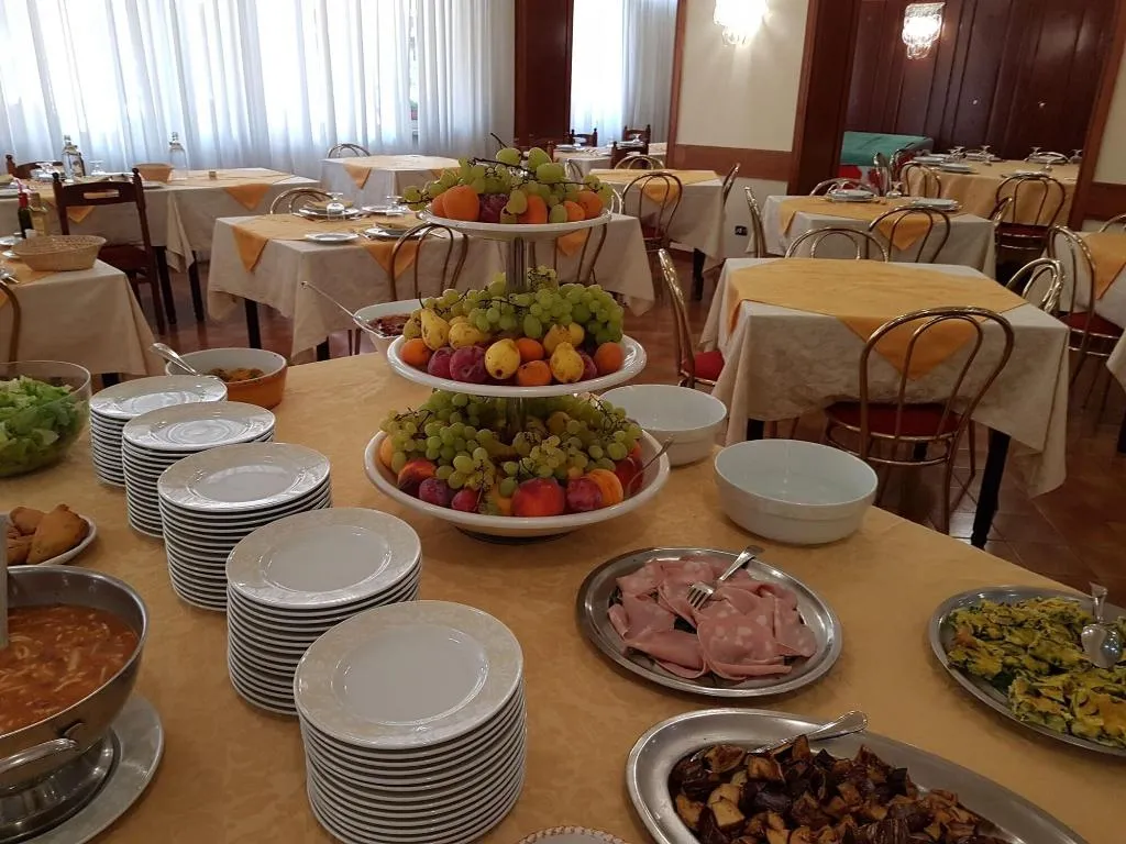 Restaurant, Hotel Bonifacio, Rome