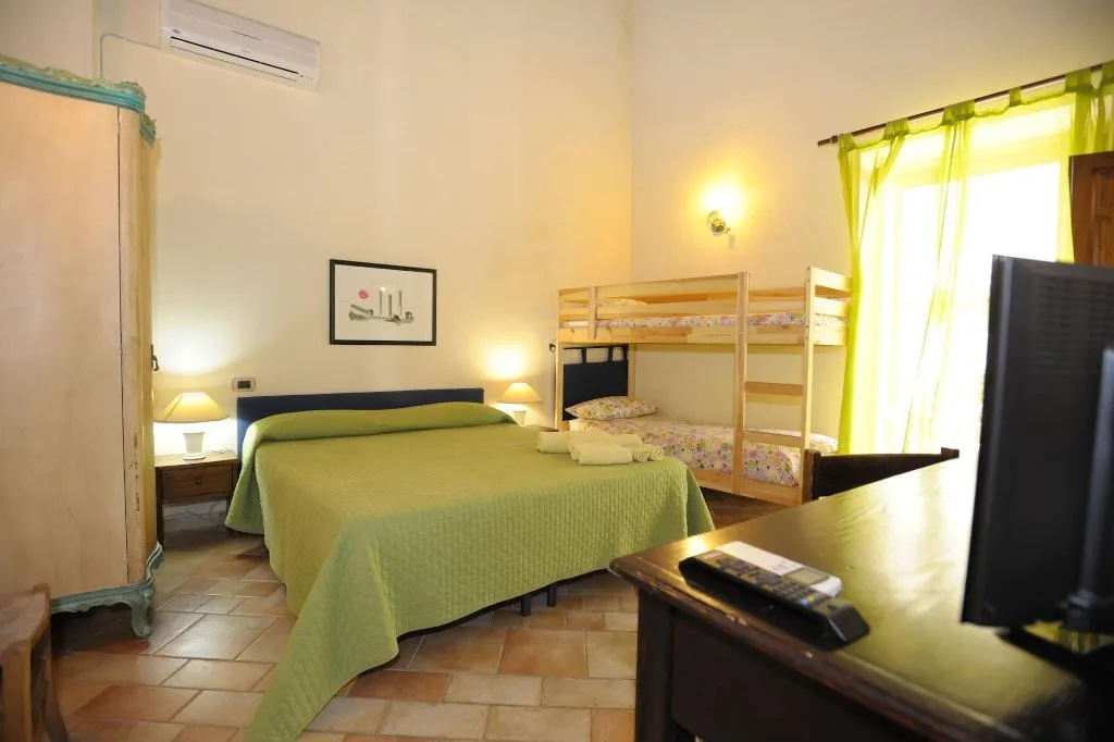 Room, Arco Ubriaco, Catania