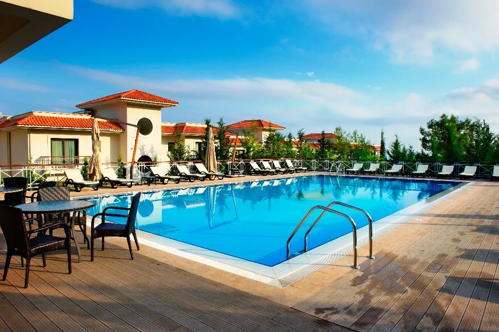 Pool, Korineum Golf Resort, Cyprus