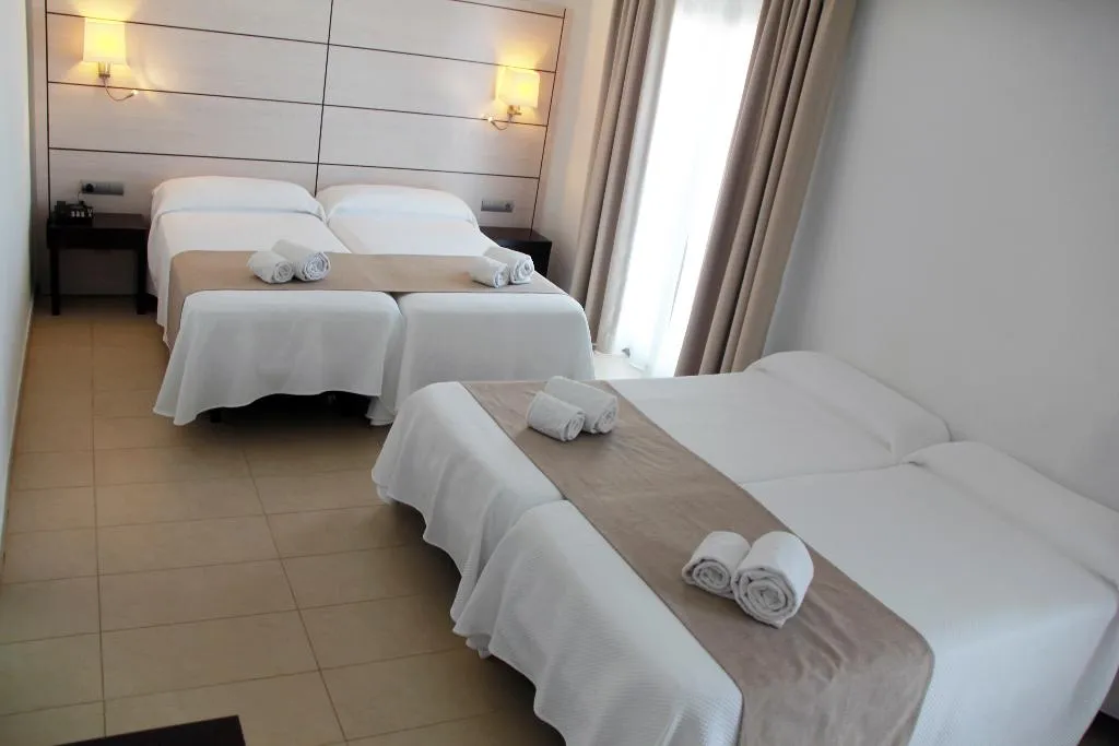 QUADRUPLE STANDARD Room, Hotel Puchet Ibiza, Ibiza