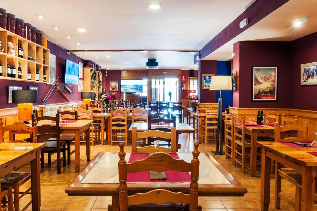 Restaurant, Hotel Esquirol, Costa Brava