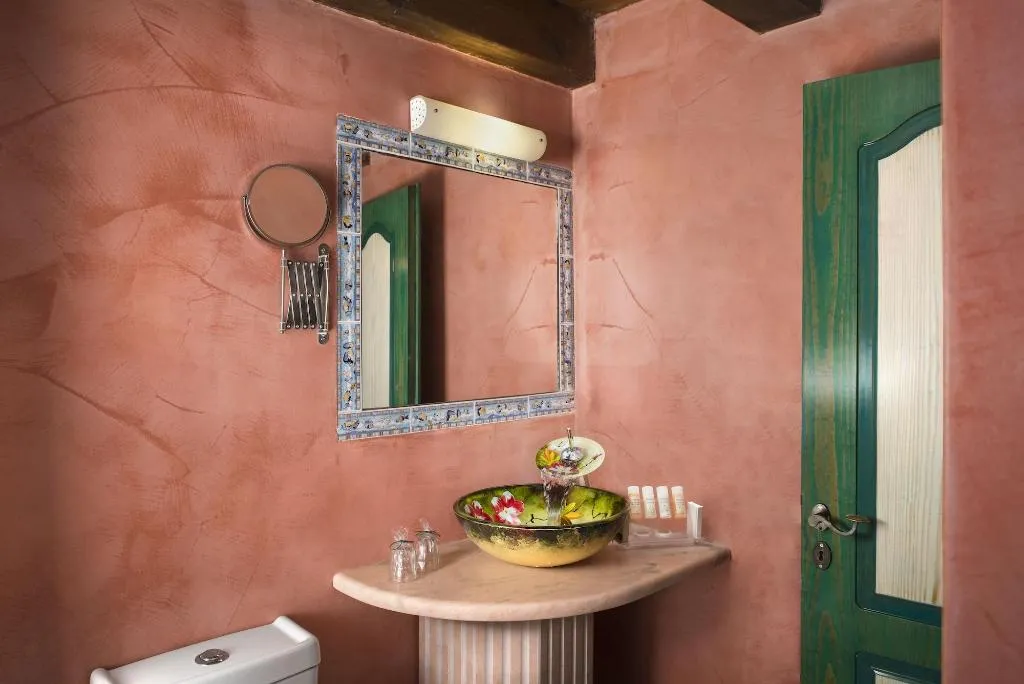 Room, Dream Art Studios, Crete