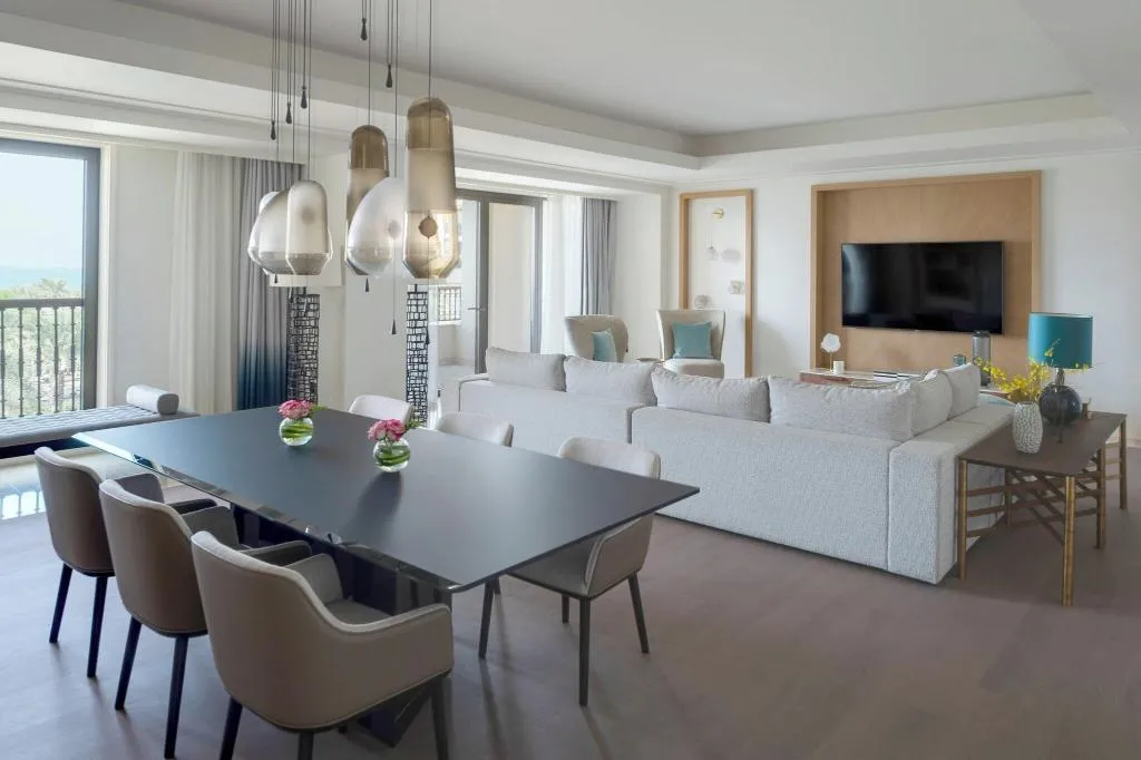 Room, Four Seasons Resort Dubai at Jumeirah Beach, Dubai
