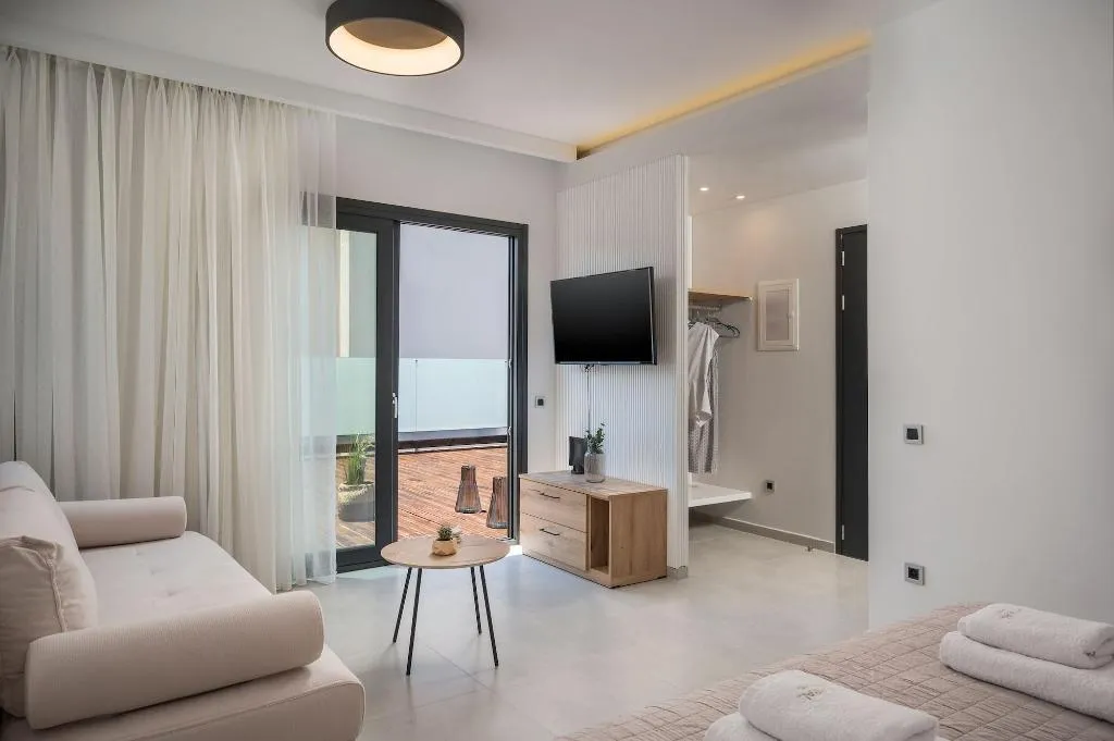 Room, Central City Hotel, Crete