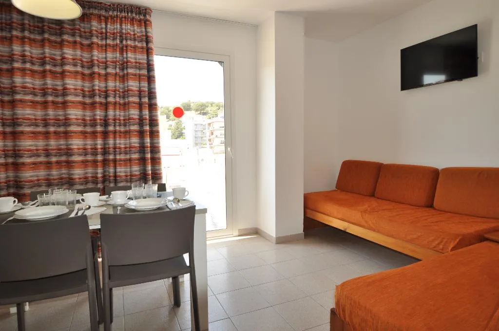 STUDIO CAPACITY 3 Room, Safari, Costa Brava