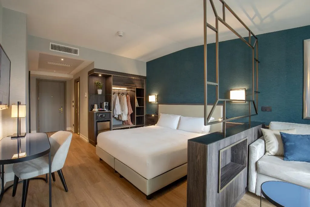 QUADRUPLE DELUXE Room, St. Martin, Rome