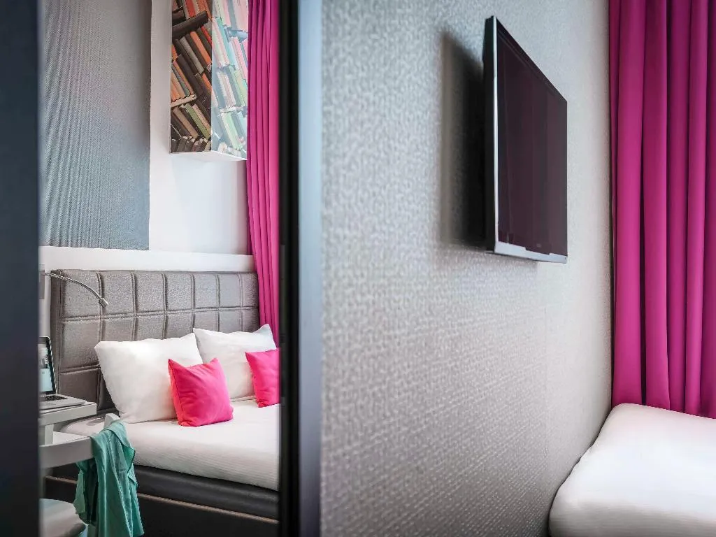 DOUBLE SEMIDOUBLE Room, ibis Styles Amsterdam Amstel, Amsterdam