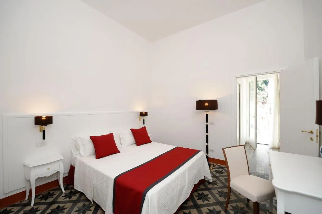 Room, Amalfi Luxury House, Naples