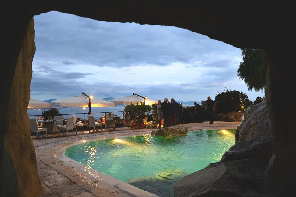 Pool, San Francesco Al Monte, Naples