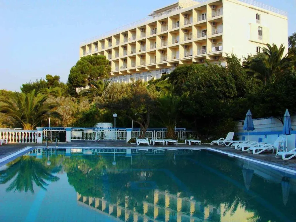 Pool, Pappas, Kalamata