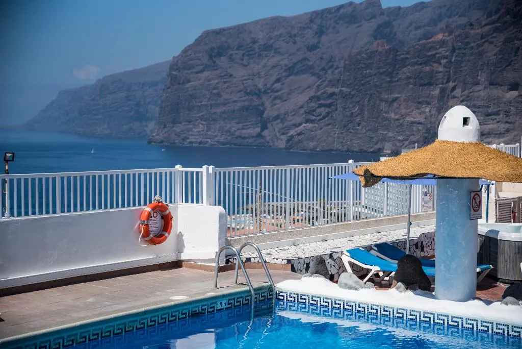 Pool, Vigilia Park, La Gomera