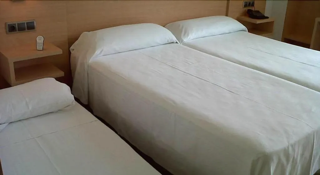 Room, Bag, Valencia