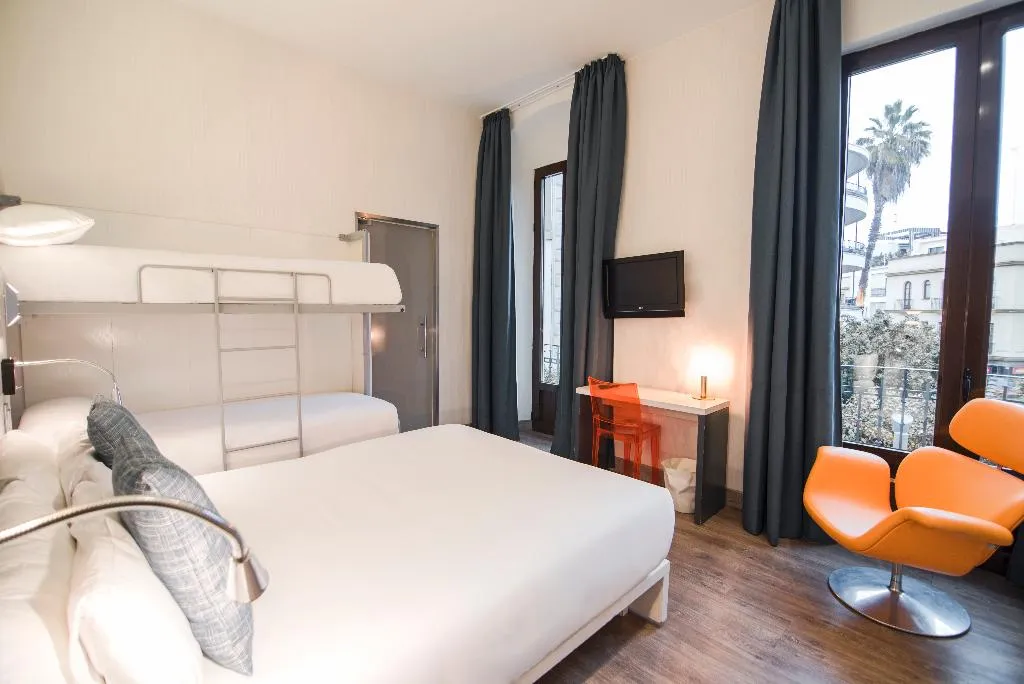 QUADRUPLE STANDARD Room, Petit Palace Canalejas, Seville