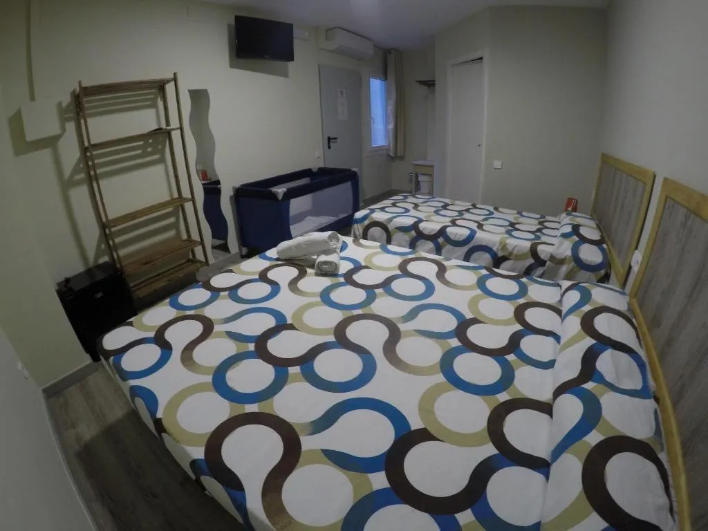 Room, L'Hostalet d'Arenys de Mar, Barcelona
