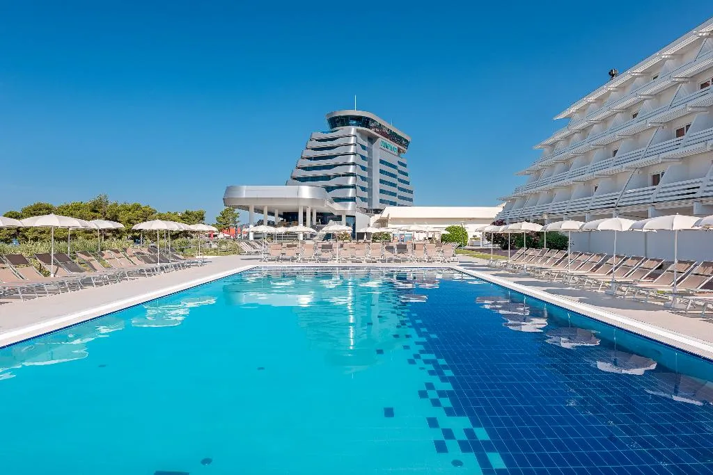 Pool, Olympia Sky, Split