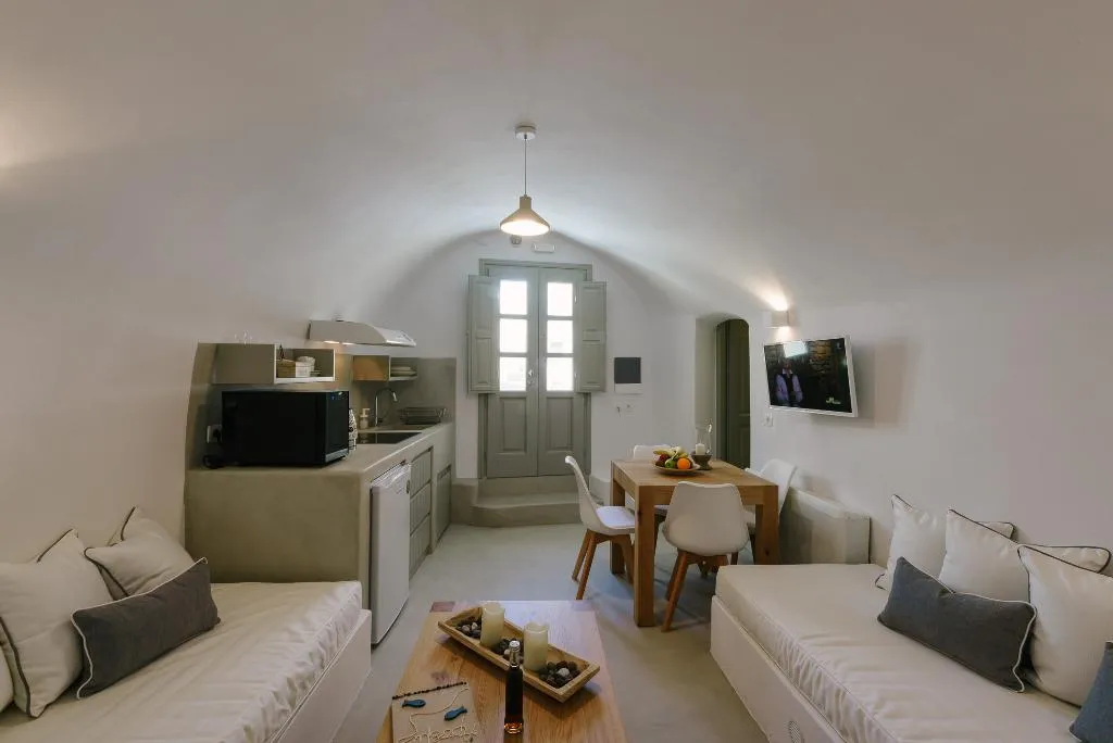VILLA STANDARD Room, Pyrgos Kastelli Villas, Santorini
