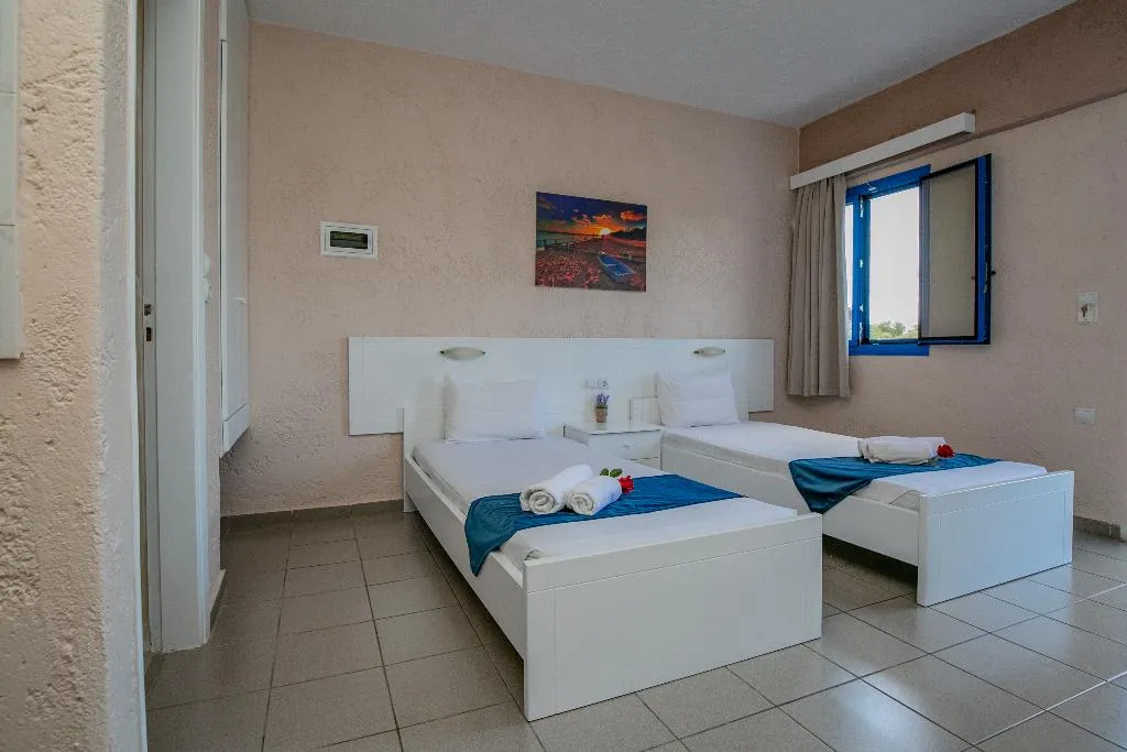 STUDIO CAPACITY 2 Room, Mareva Apartments, Crete