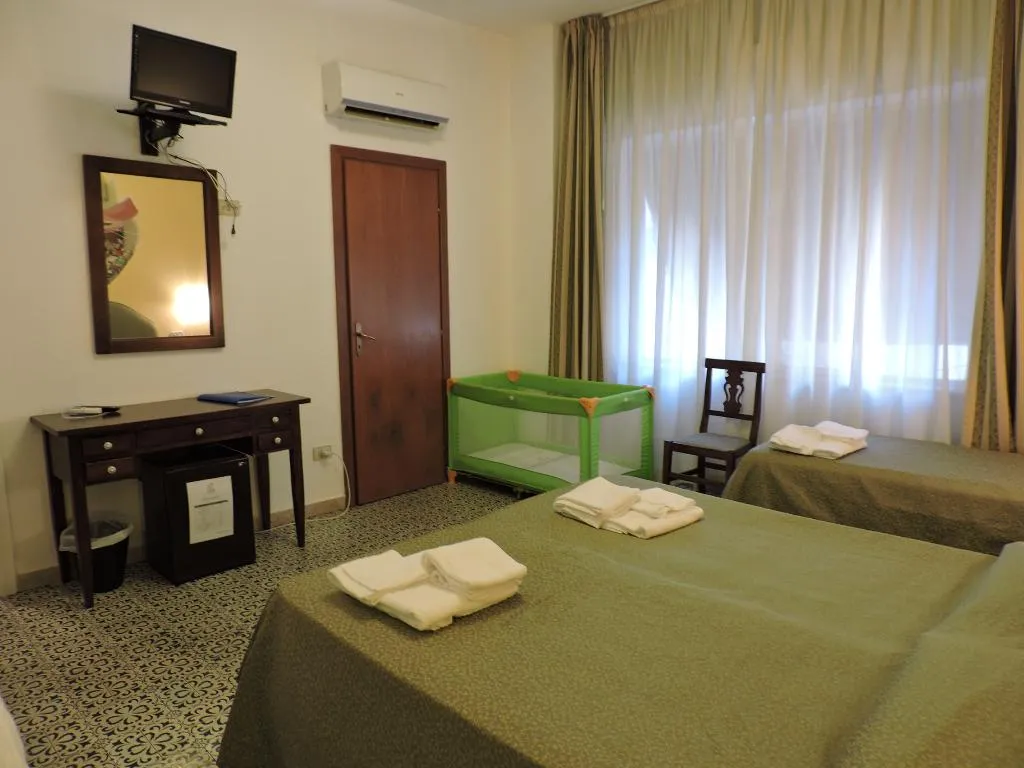 QUADRUPLE STANDARD Room, Hotel Elite Palermo Centro, Palermo
