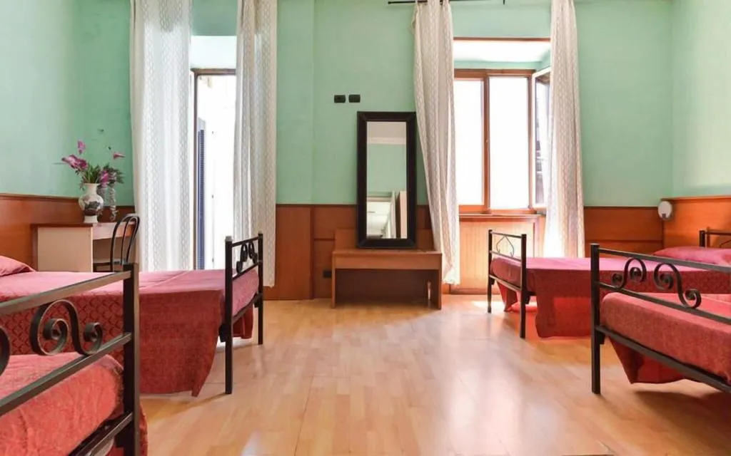 General view, Hostel Beauty, Naples