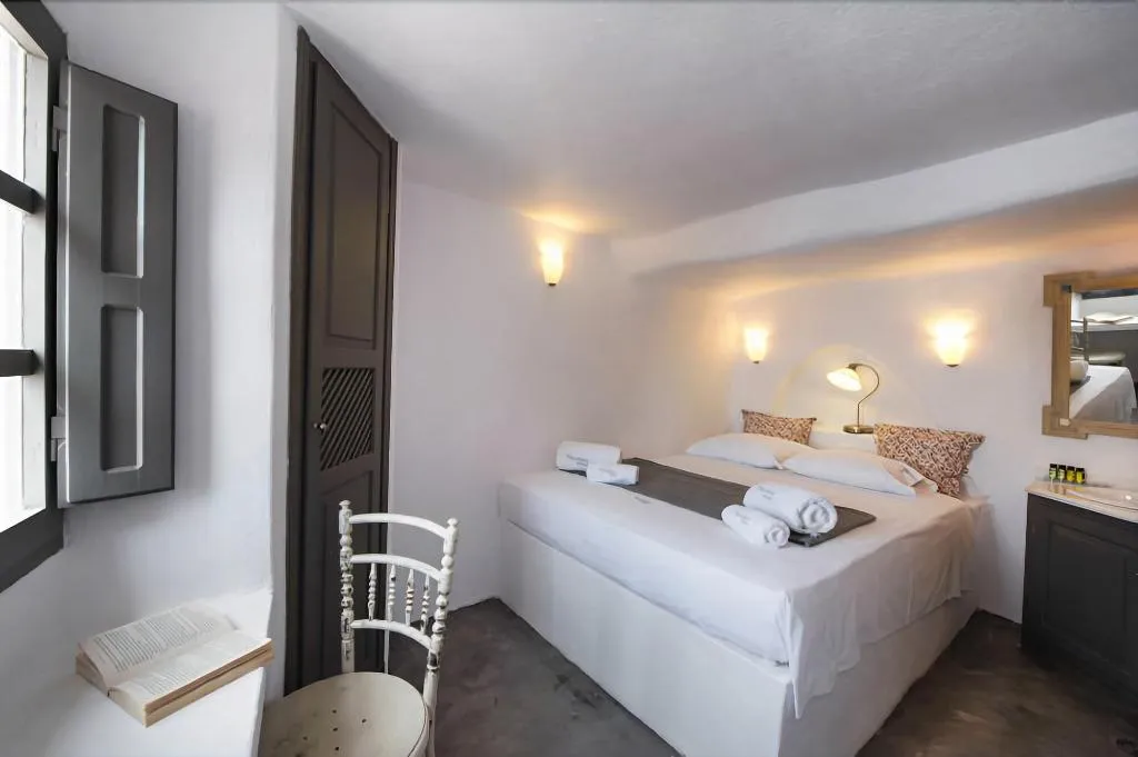 Room, Theodora Suites - Adults Only, Santorini