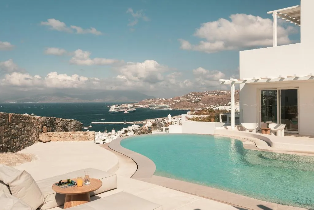 SUITE SUPERIOR WITH PRIVATE POOL Room, Lovia Mykonos, Mykonos