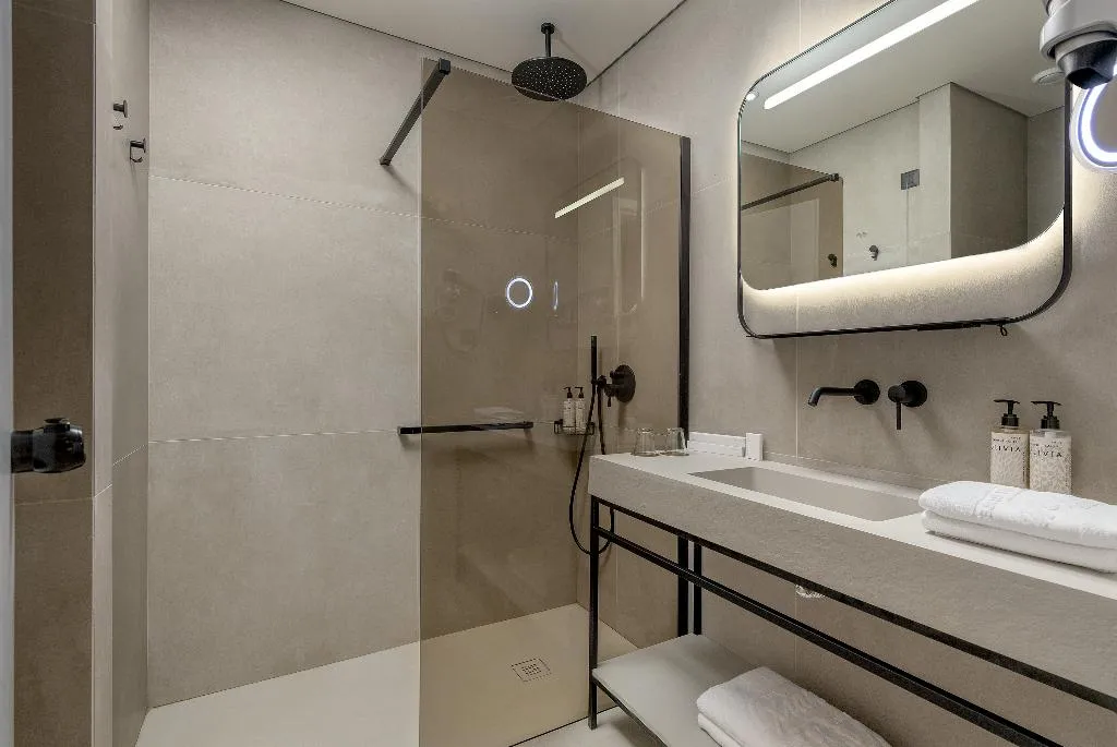 DOUBLE DELUXE ONE BED Room, The Ixian Grand & All Suites - Adults Only, Rhodes