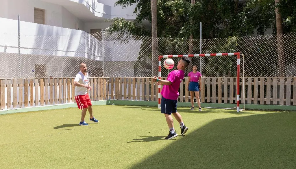 Sports and Entertainment, Palia Sa Coma Playa, Majorca