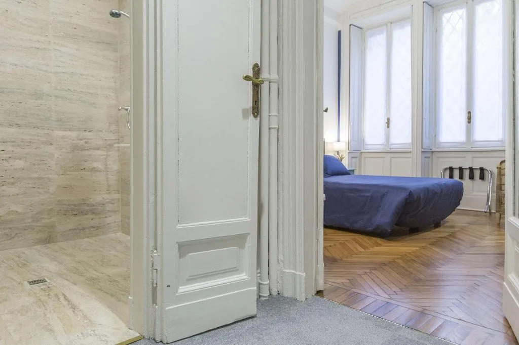 Room, Household - Settembrini 17, Milan