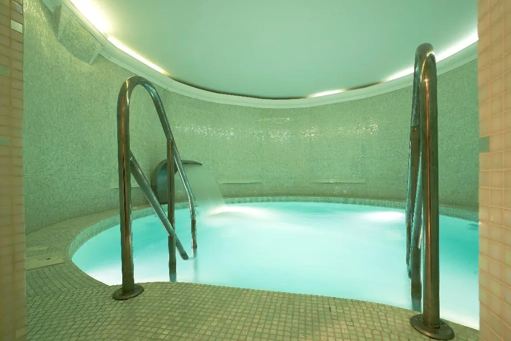 Pool, Hotel Opera, Riga