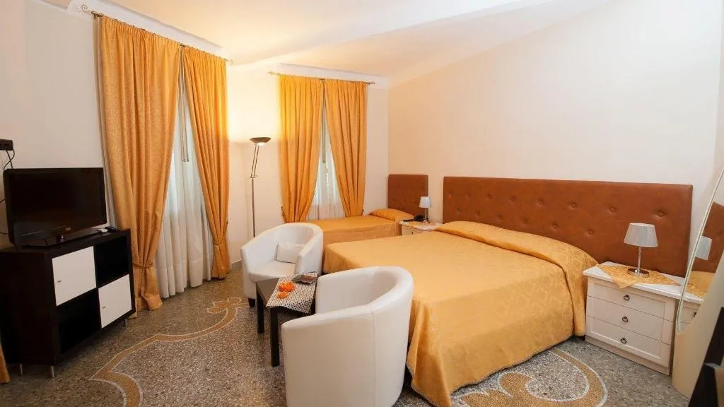Room, B&B Lepanto, Catania