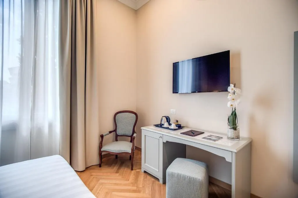 TRIPLE STANDARD Room, Ariele, Florence