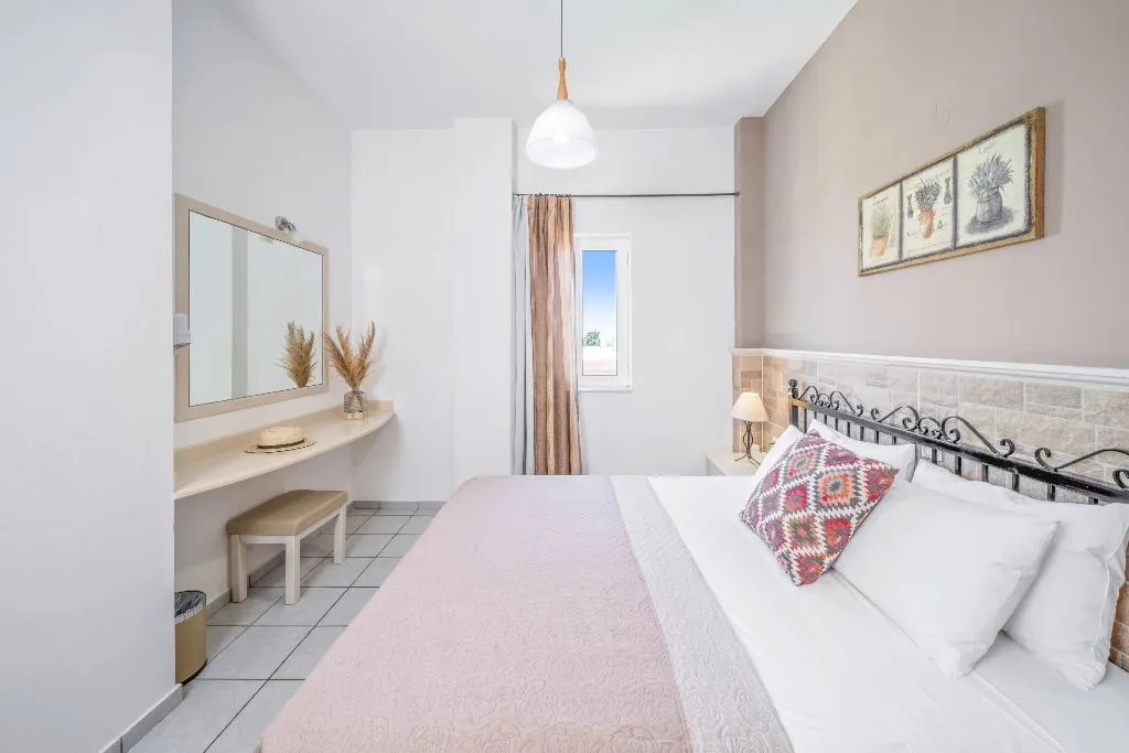 APARTMENT ONE BEDROOM Room, Maria Rousse, Crete