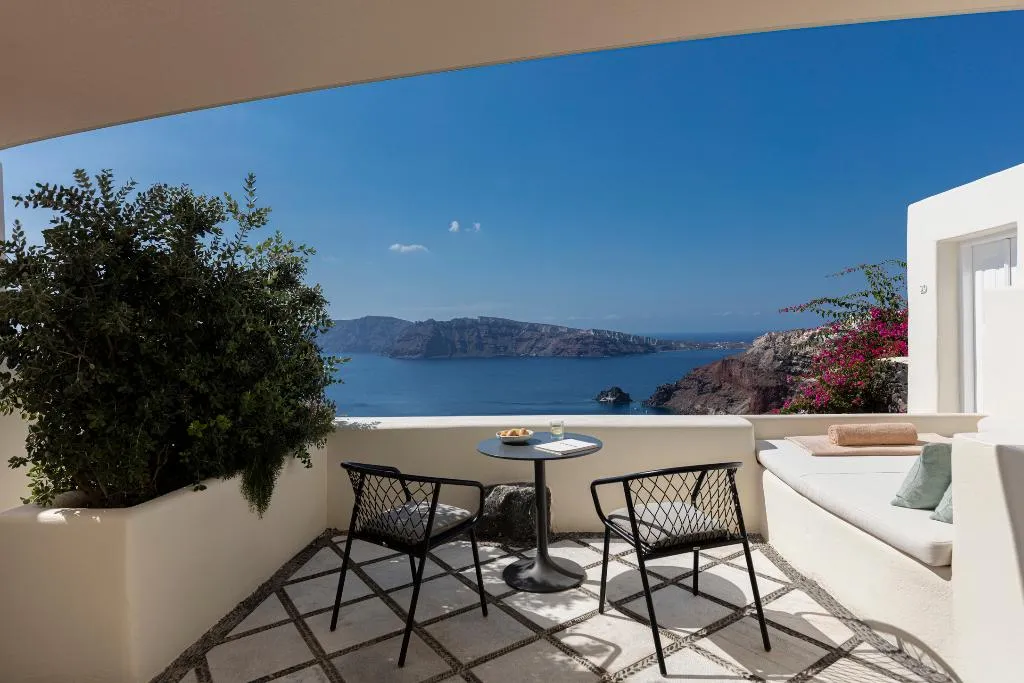 SUITE WITH PRIVATE POOL Room, Canaves Oia Suites, Santorini