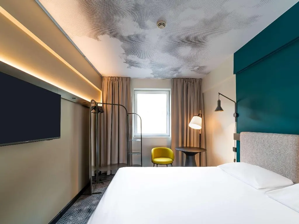 DOUBLE WITH DOUBLE BED Room, Ibis Praha Wenceslas Square, Prague