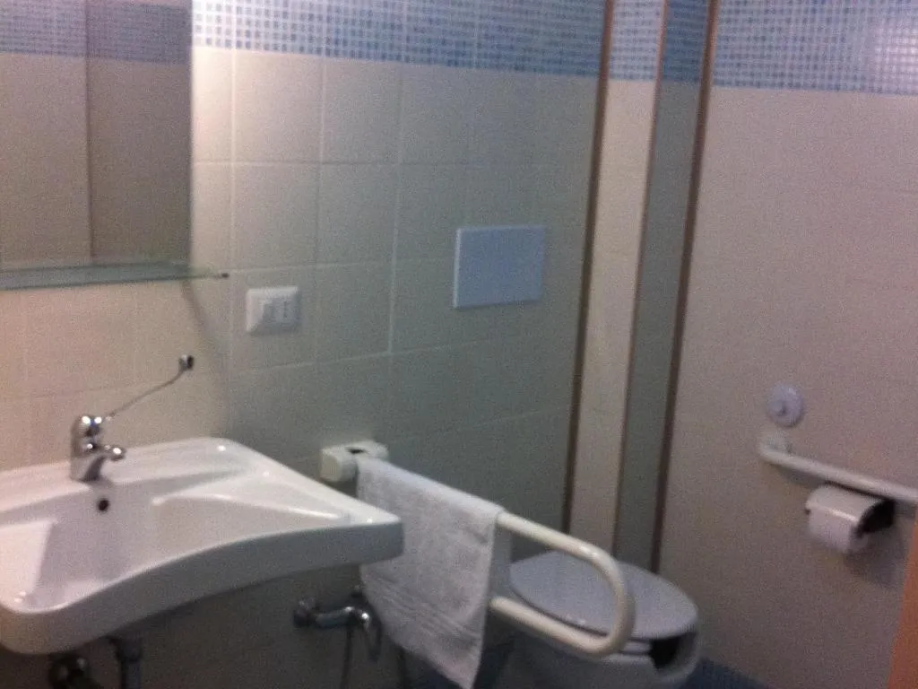 Room, Poma, Milan