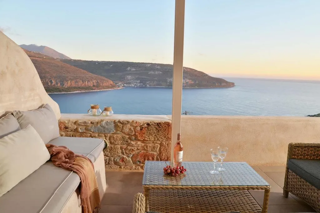 JUNIOR SUITE SEA VIEW Room, Akrolithi Boutique Hotel & Suites, Kalamata