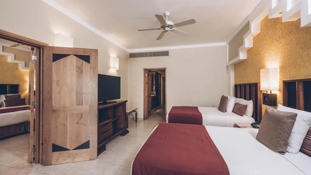 JUNIOR SUITE STANDARD Room, Iberostar Selection Paraiso Maya Suites AI, Cancun Area