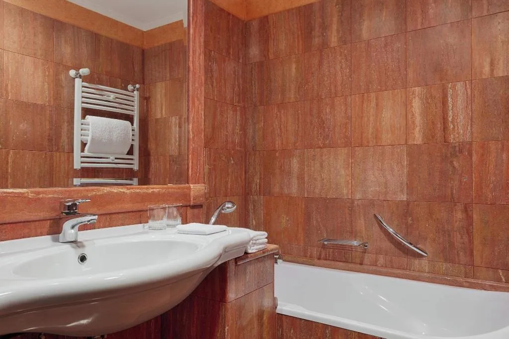 DOUBLE EXECUTIVE KING BED Room, Marriott Hotel Rome Park, Rome