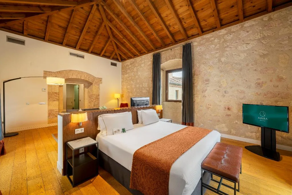 JUNIOR SUITE STANDARD Room, Áurea Convento Capuchinos by Eurostars Hotel, Madrid