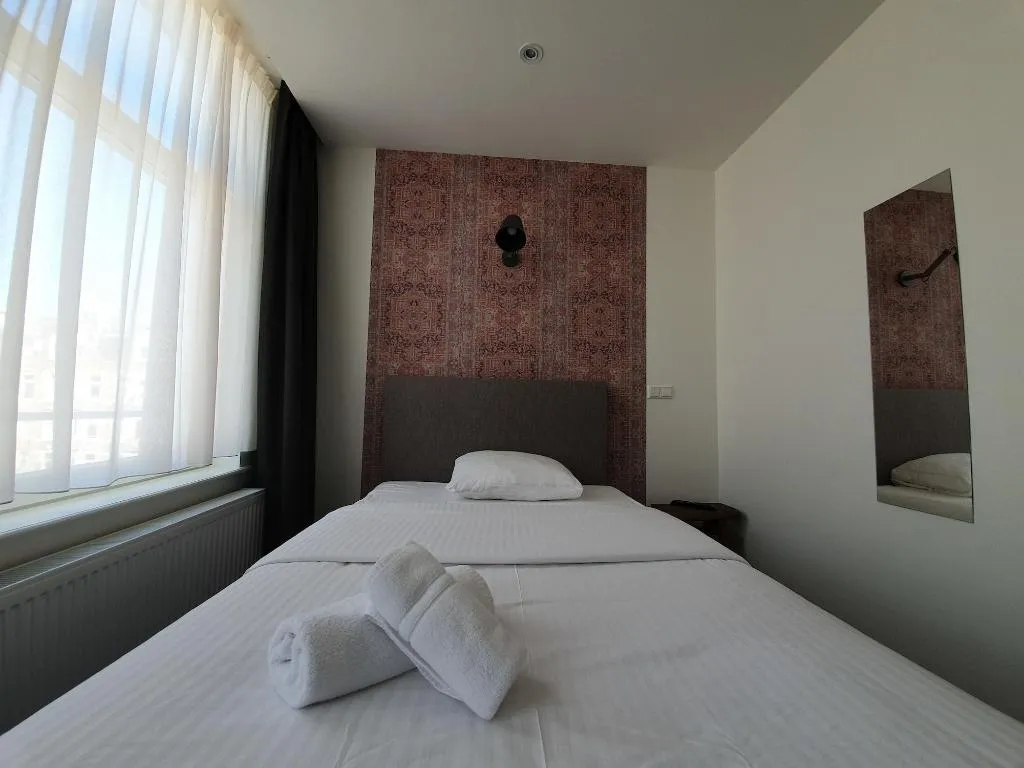 Room, Hotel Heye 130, Amsterdam