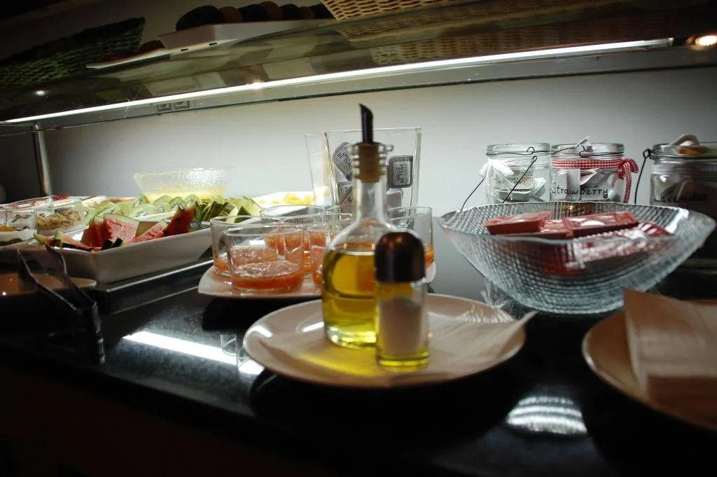Restaurant, Eco Alcala Suites, Madrid