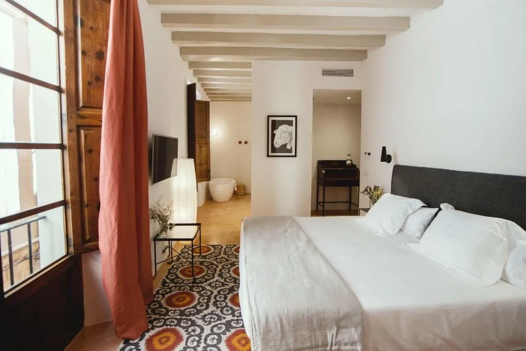 Room, Canavall, Majorca