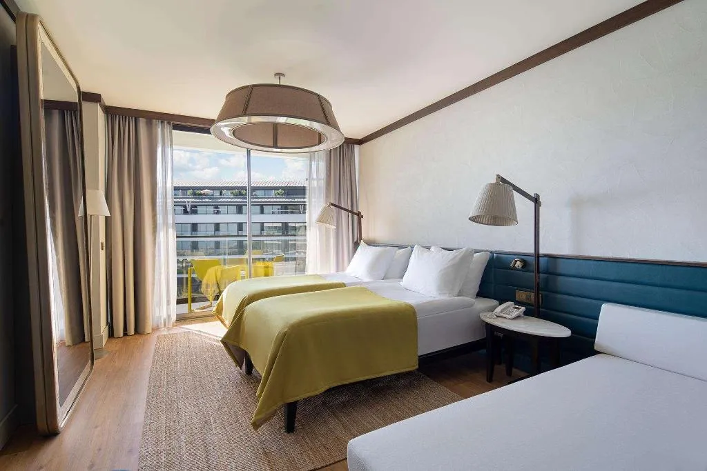 TRIPLE STANDARD Room, Voyage Belek Golf & Spa, Antalya
