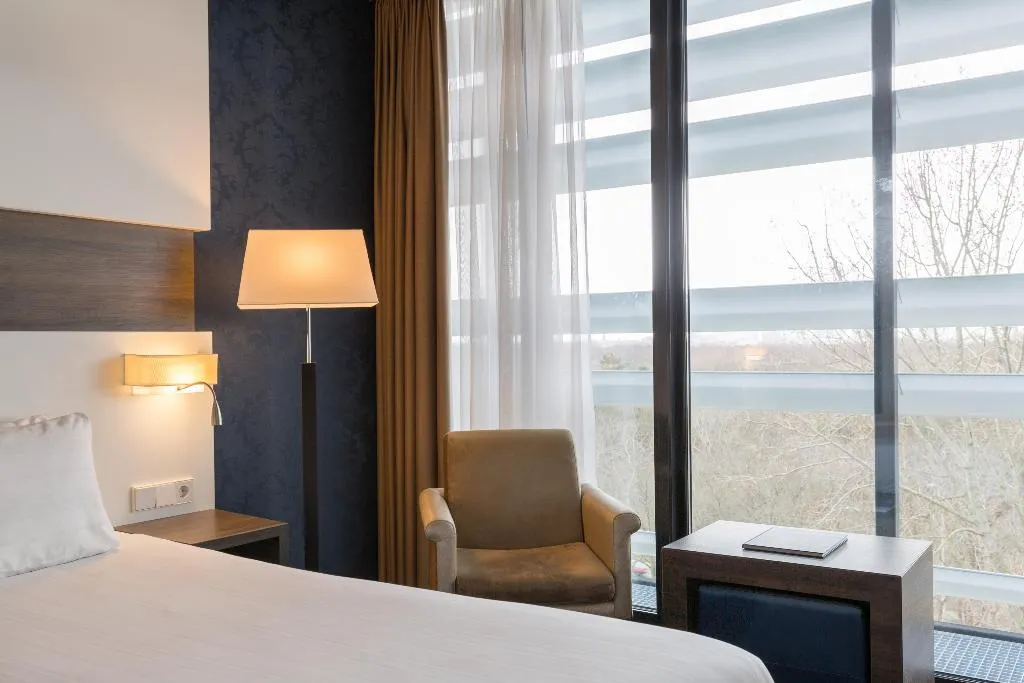 DOUBLE COMFORT Room, Leonardo Royal Hotel Den Haag Promenade, Amsterdam