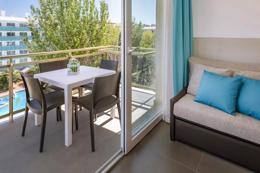 APARTMENT CAPACITY 4 ONE BEDROOM Room, Rentalmar Salou Playa Family Suites, Costa Dorada