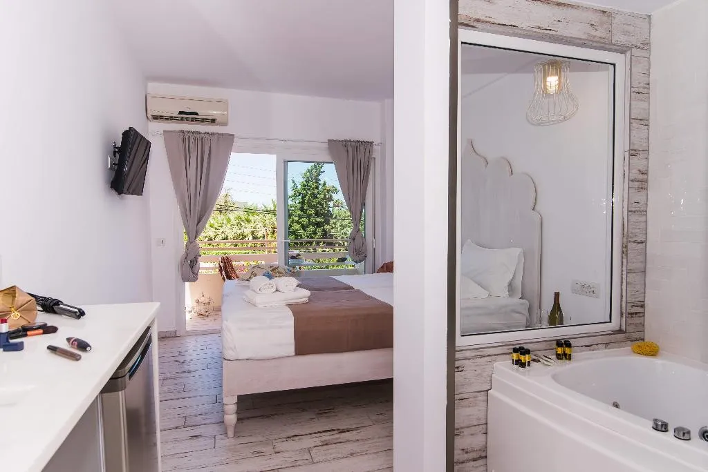 JUNIOR SUITE CAPACITY 2 Room, Stella Maria Hotel, Crete