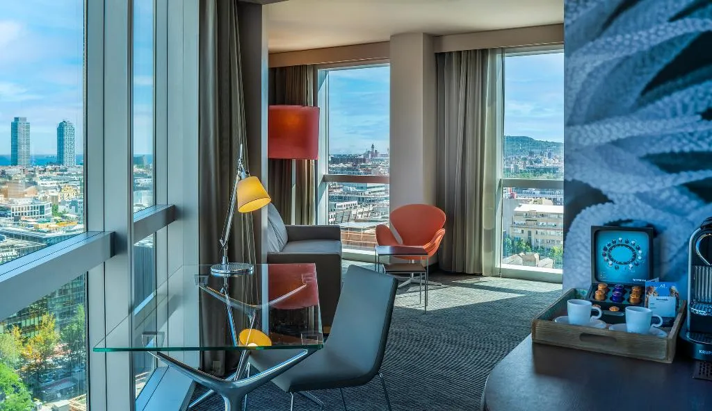 SUITE SUPERIOR QUEEN BED Room, Novotel Barcelona City, Barcelona