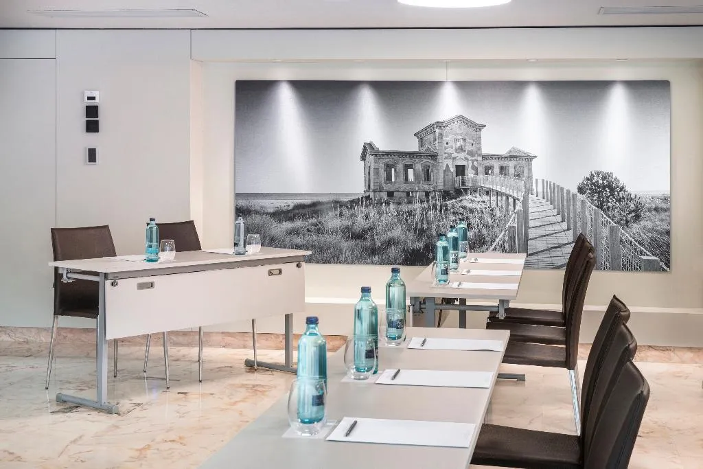 Conferences, Salles Hotel Ciutat del Prat Barcelona Airport, Barcelona